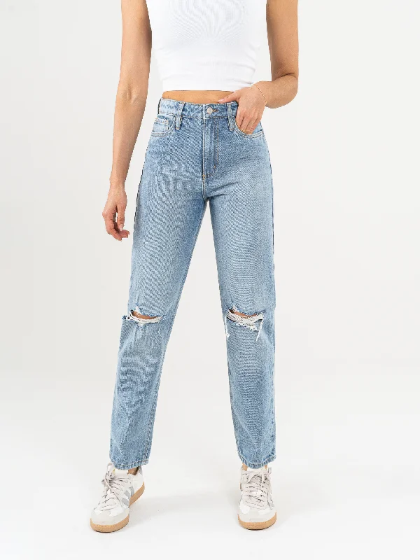 women's denim jeans with frayed edgesRef: 065373 Jean Mom fit, rígido, tiro alto, tono azul medio, con rotos