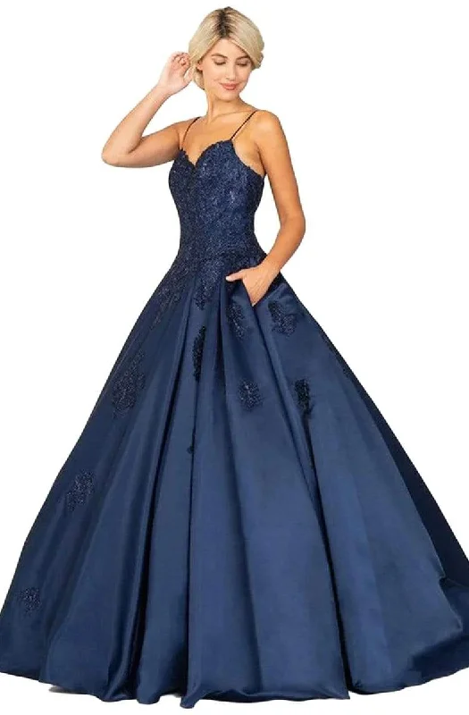 Formal Dress for Creative ThemesEureka Fashion - Embroidered Sweetheart Satin Ballgown