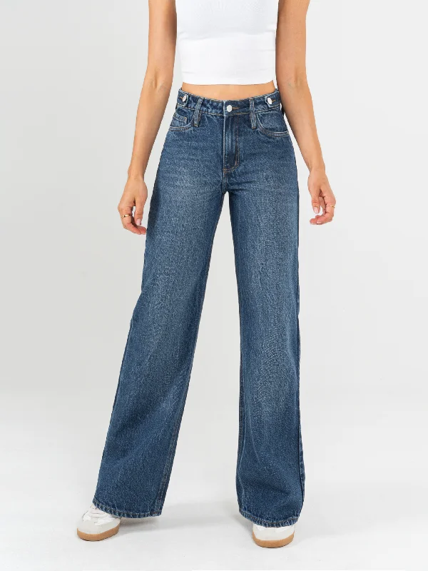 women's boyfriend denim jeansRef: 065317 Jean Mom Flare, rígido, tiro alto, tono azul oscuro, detalle en pretina