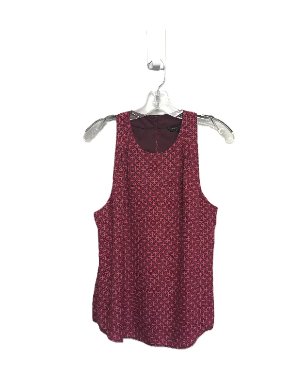 women's tops for those who want to add a touch of elegance and sophistication to their everyday wearTop Sleeveless By Banana Republic  Size: M