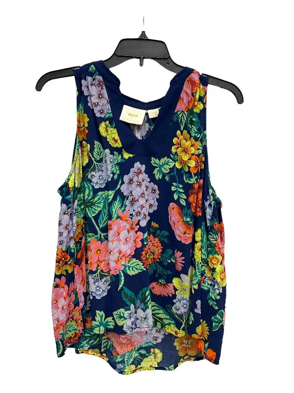 women's tops for those who love to dress up their casual looks with stylish topsTop Sleeveless By Maeve  Size: 8