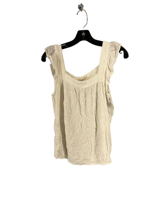 women's tops for those who want to stay cool and chic during warmer weatherTop Sleeveless By Universal Thread  Size: S