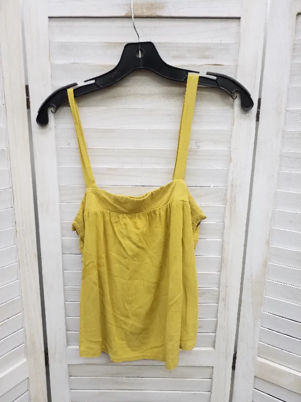 women's tops for those who want to show off their figure in a flattering wayTop Sleeveless By Urban Romantics  Size: S