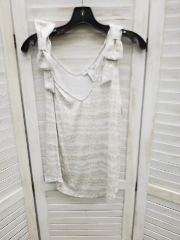 women's tops for those who want to add a personal touch to their wardrobe with unique and one-of-a-kind piecesTop Sleeveless By White House Black Market  Size: S