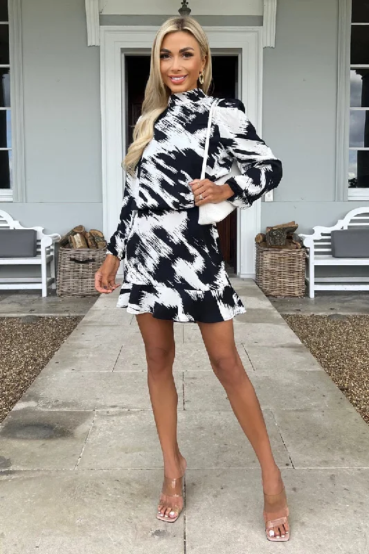 Formal Party Long Sleeves DressBlack and White High Neck Long Sleeve Skater Dress