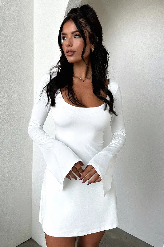 Fashionista Long Sleeves DressMarcia Long Sleeve Dress - White